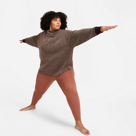 NWT Nike Women's Yoga Luxe Cover-Up - Picture 1 of 7